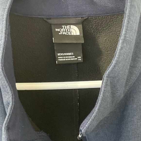 The North Face Men's navy Vest apex - Picture 3 of 6